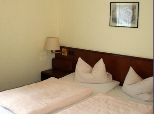 Hotel Haus Ammerland Бад Цвишенан Стая снимка