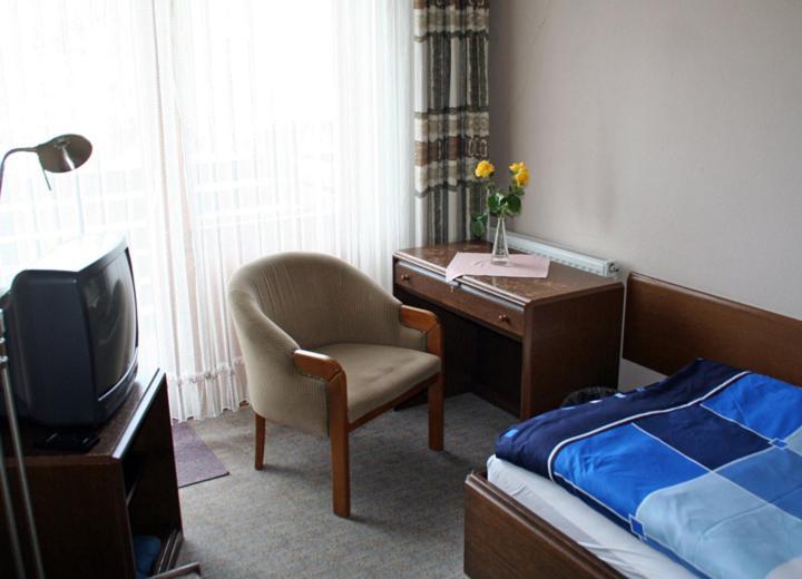 Hotel Haus Ammerland Бад Цвишенан Стая снимка